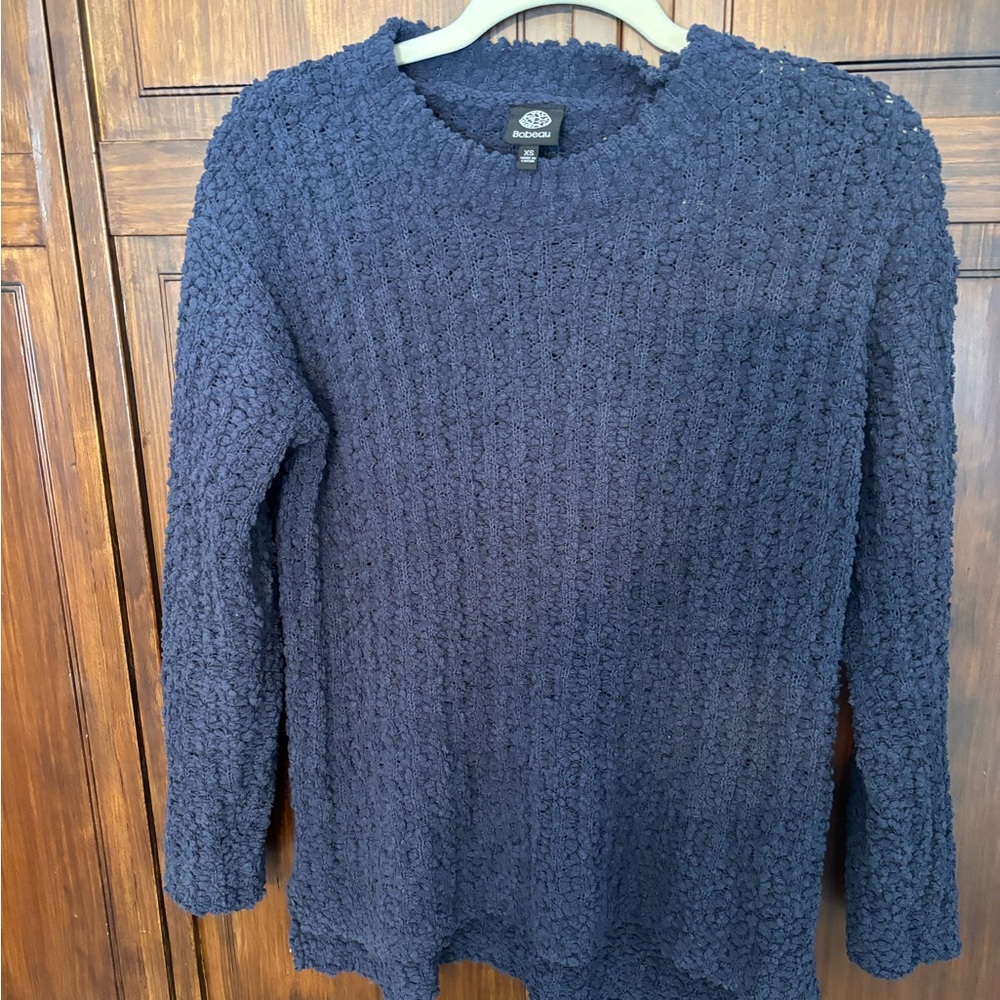 Soft, navy sweater. Size XS.